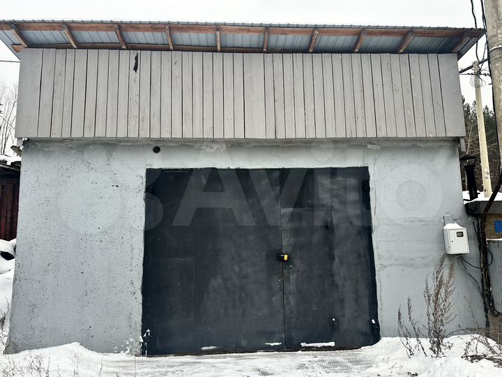 Гараж, > 30 м²