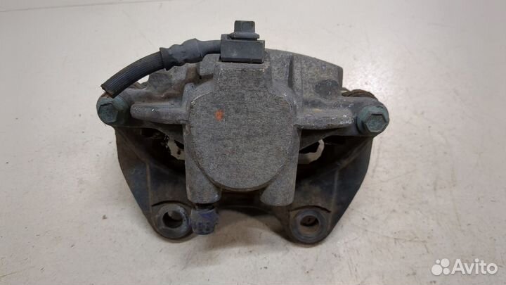 Суппорт левый задний Cadillac Escalade 4