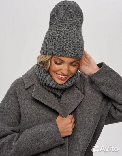 Шапка со снудом женская