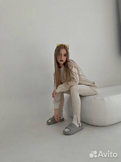 Костюм спортивный со стрипами