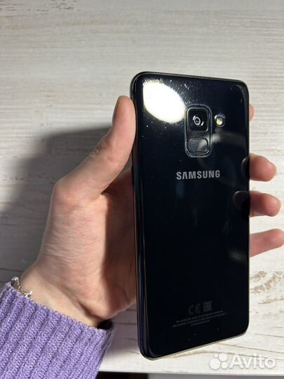 Samsung Galaxy A8 (2018), 4/32 ГБ