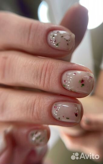 Маникюр/педикюр/гель-лак