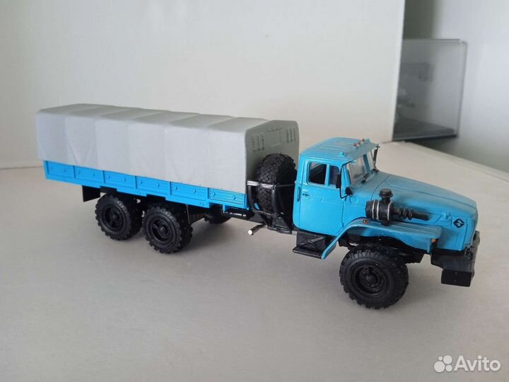 Урал модель в 1-43 масштабе