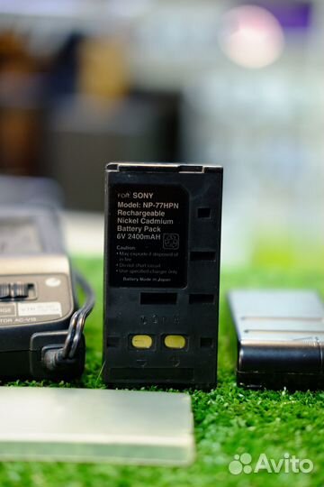 Видеокамера Sony CCD-TR330E