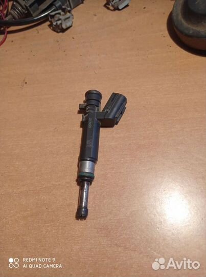 Форсунка топливная Nissan qashqai j10