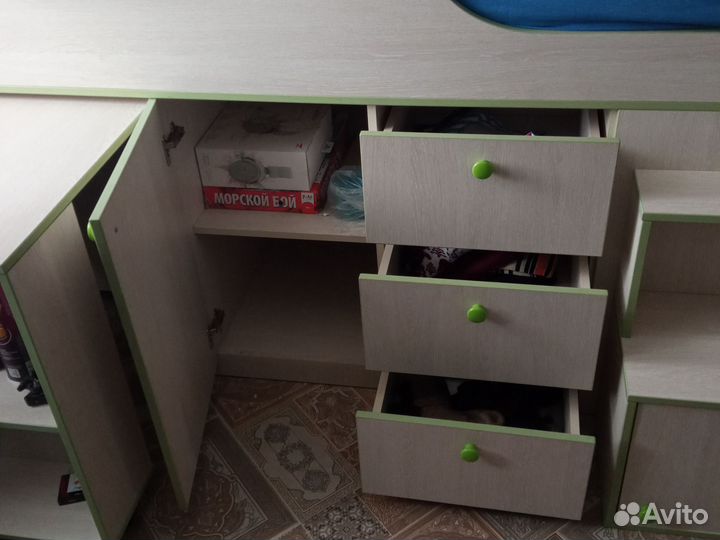 Кровать с набором мебели Радуга