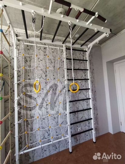 Шведская стенка с рукоходом и лазанкой