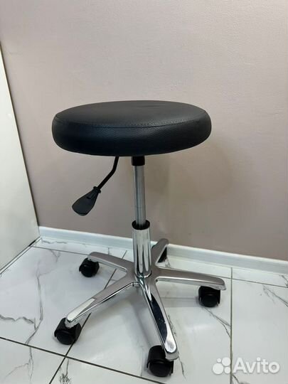 Косметологический стул бронь