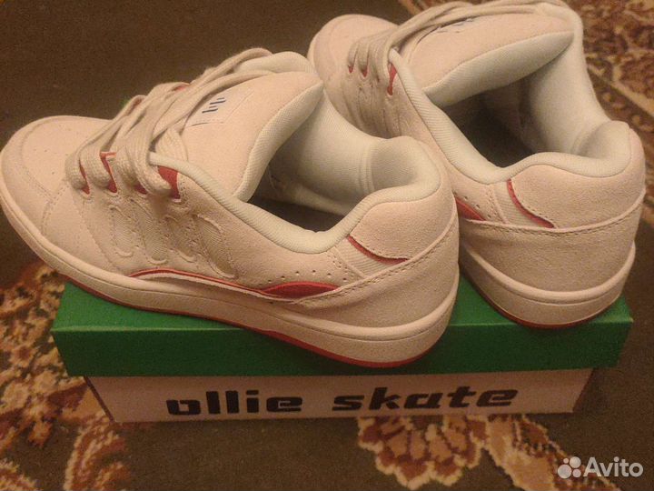 Дутыши ollieskate на руках