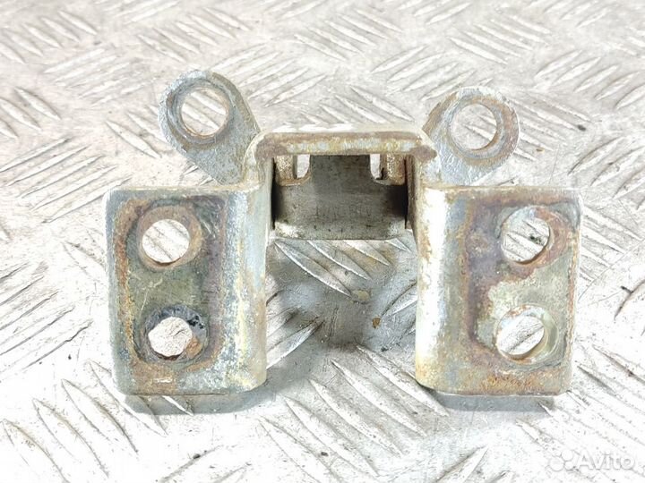 Петля багажника правая Chery Tiggo 2005-2016