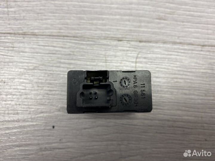 Блок управления стеклоподъемником передний правый