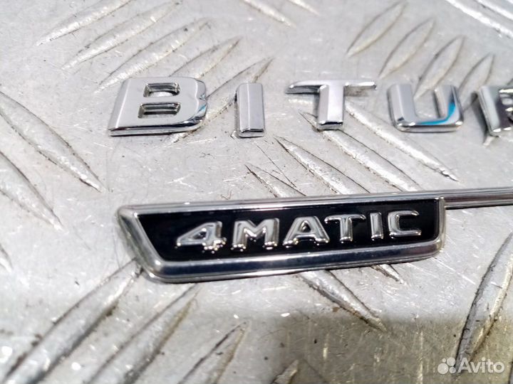 Б/У Эмблема на крыло biturbo 4 matic правая#001