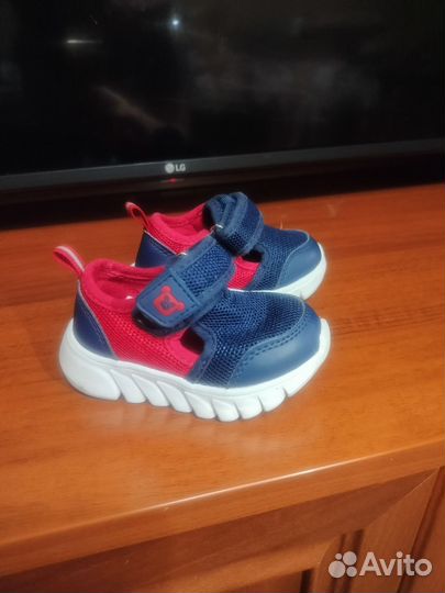 Кроссовки детские для мальчика 20