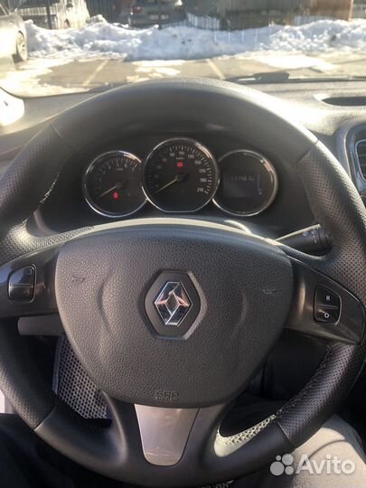 Renault Logan 1.6 МТ, 2015, битый, 120 000 км