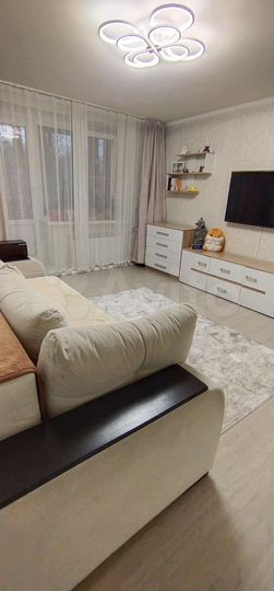 3-к. квартира, 60,7 м², 1/10 эт.