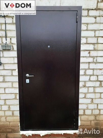 Металлическая дверь с установкой. Гарантия
