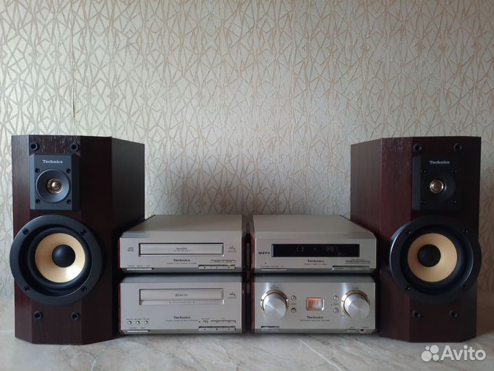 Музыкальный центр Technics SC-HD560