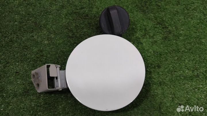 Лючок топливного бака Suzuki SX4 2008