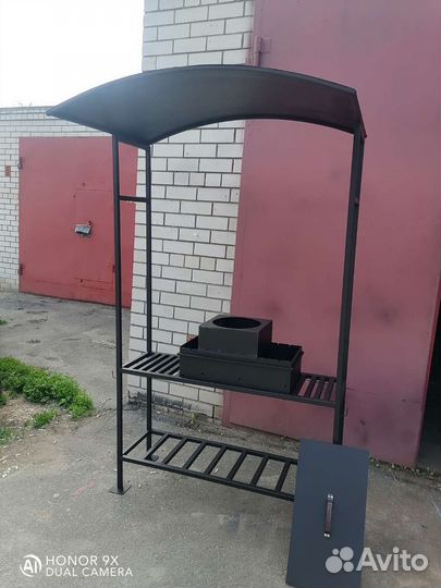 Мангал с крышей
