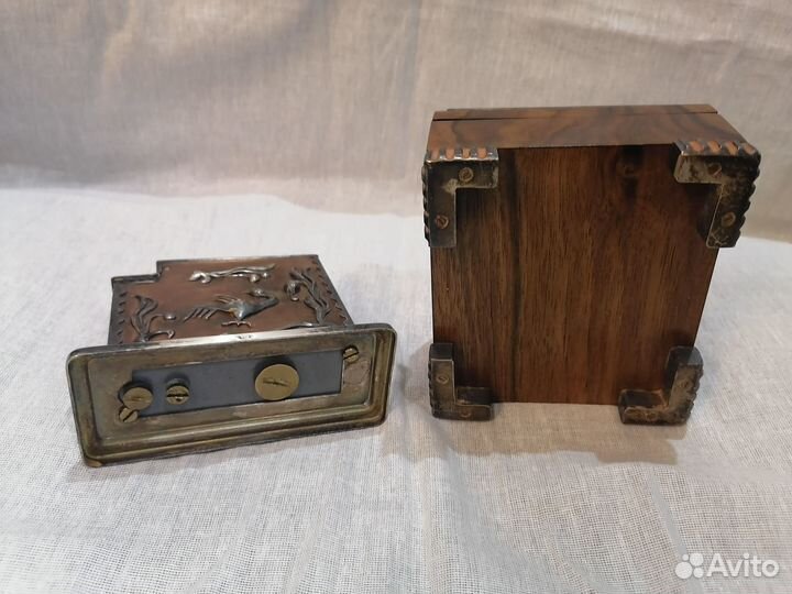 Зажигалка настольная и короб 