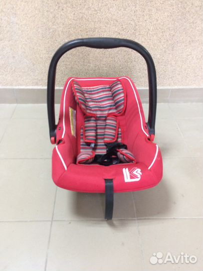 Детское автокресло до года