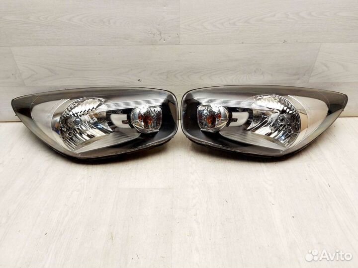 Фары Kia Picanto 2. 2011-2015 Комплект