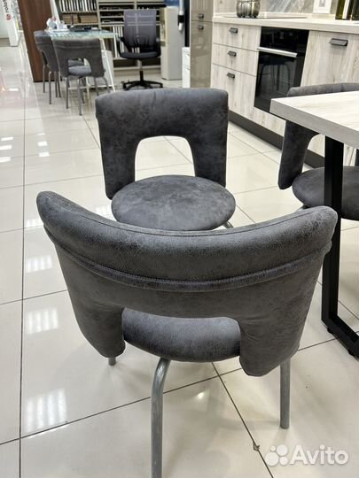 Стул офисный крутящийся тканевый