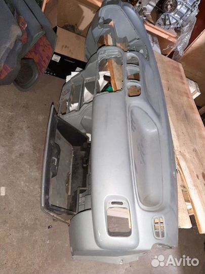 Ниссан микра к11 торпеда левый руль