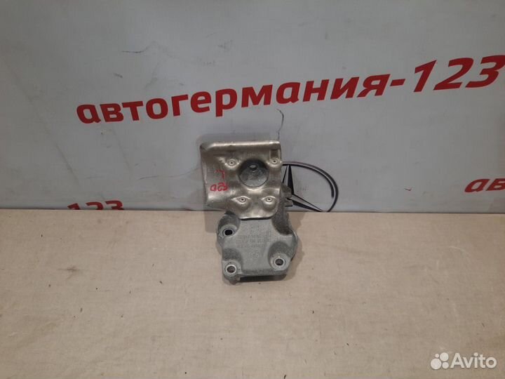 Кронштейн двигателя левый Bmw 118 F20 N13B16 2015