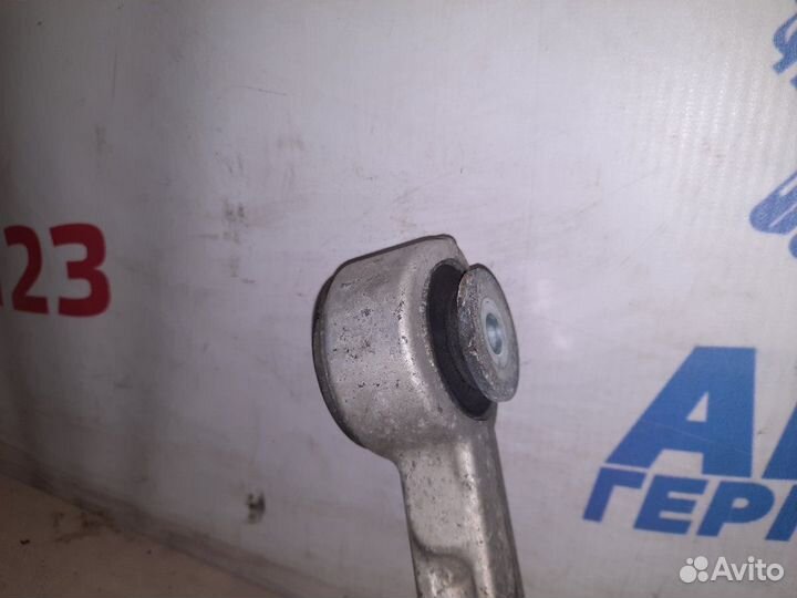 Рычаг подвески верхний передний правый Mercedes
