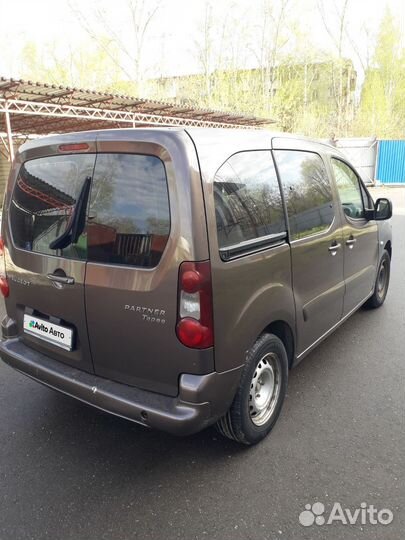 Peugeot Partner 1.6 МТ, 2014, битый, 270 000 км