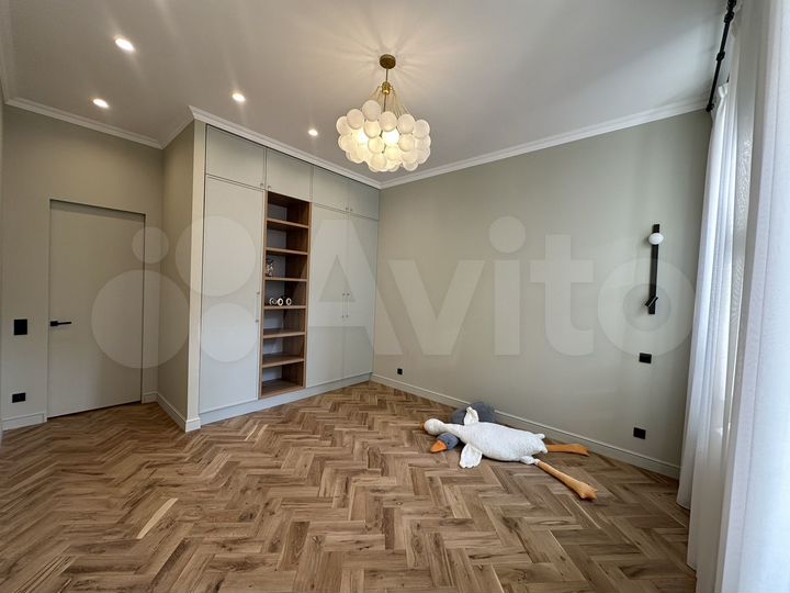 3-к. квартира, 120 м², 3/5 эт.