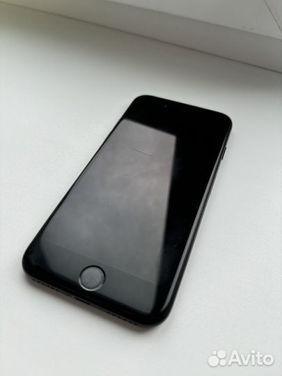 iPhone 7, 32 ГБ