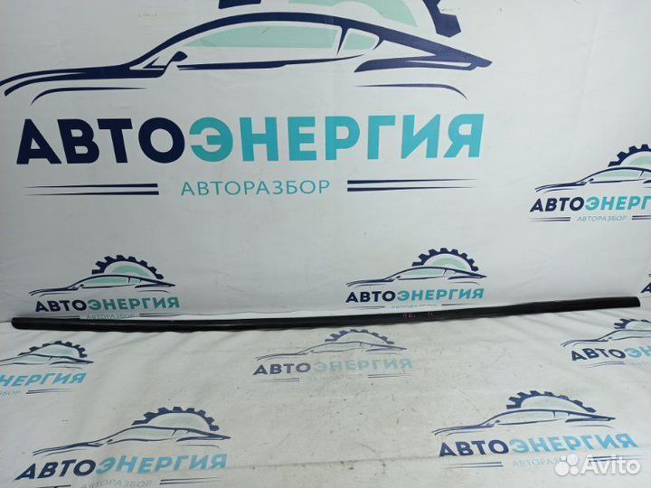 Уплотнитель проема правый Chevrolet Cruze F16D3