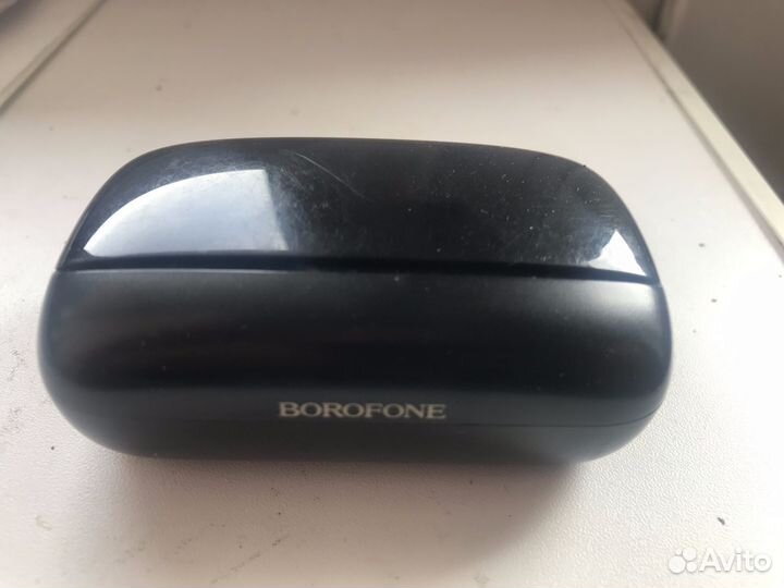 Беспроводной наушник продам Borofone