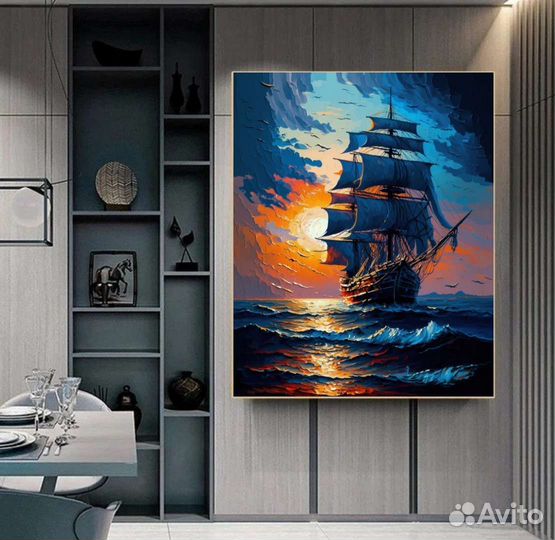 Морской пейзаж на закате с кораблём