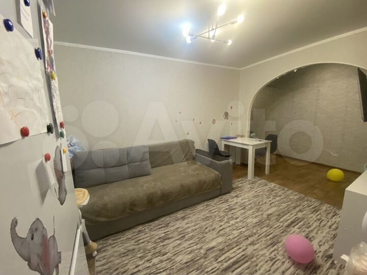 3-к. квартира, 57,1 м², 1/2 эт.