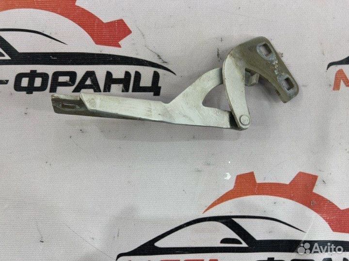 Петля капота правая Citroen Berlingo фургон (M59)