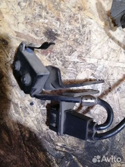 Микровыключатель Дросельной заслонки Ауди 100 2.3