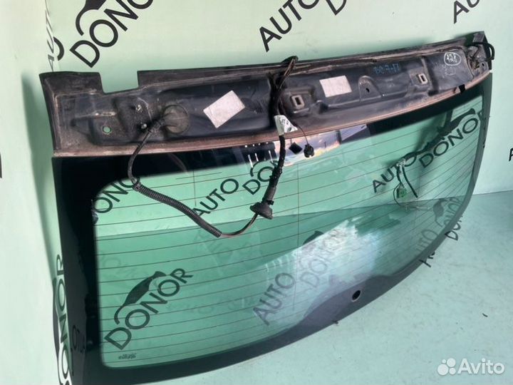 Стекло крышки багажника Volkswagen Touareg 7L