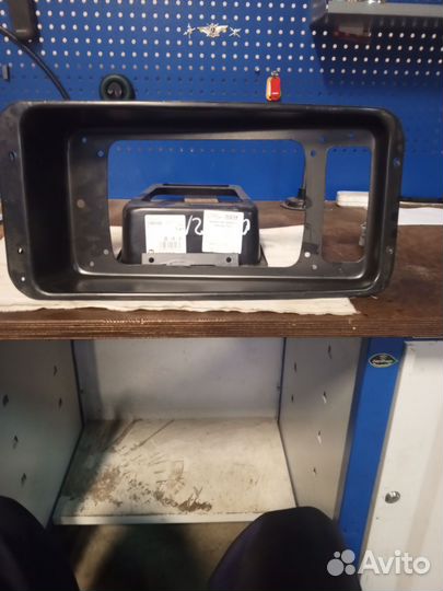 Правая фара маз и кронштейны