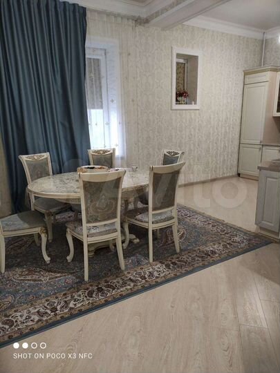 2-к. квартира, 90 м², 2/4 эт.