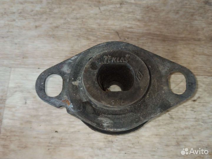 Опора кпп renault symbol clio 1