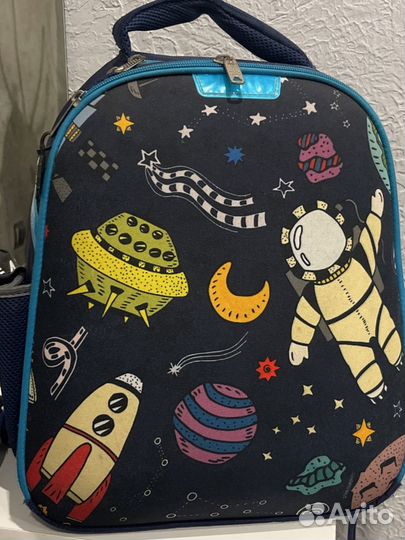 Рюкзак школьный с ортопедической спинкой