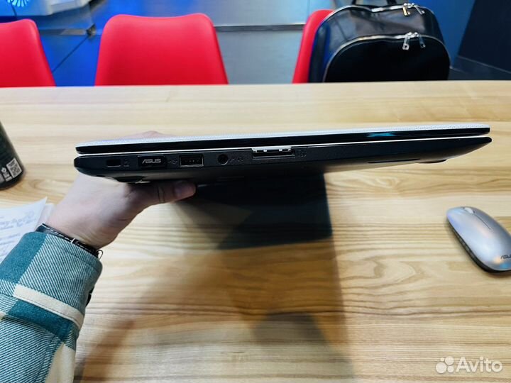 Ноутбук asus X502c