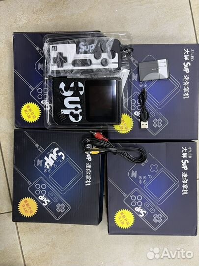 Игровая приставка Sup с джойстиком