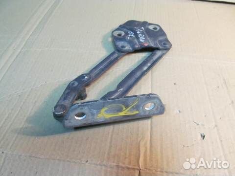 Петля капота правая Volkswagen Touran