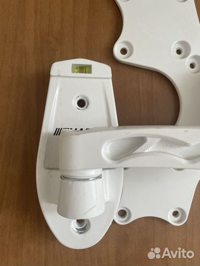 Кронштейн для телевизора белый