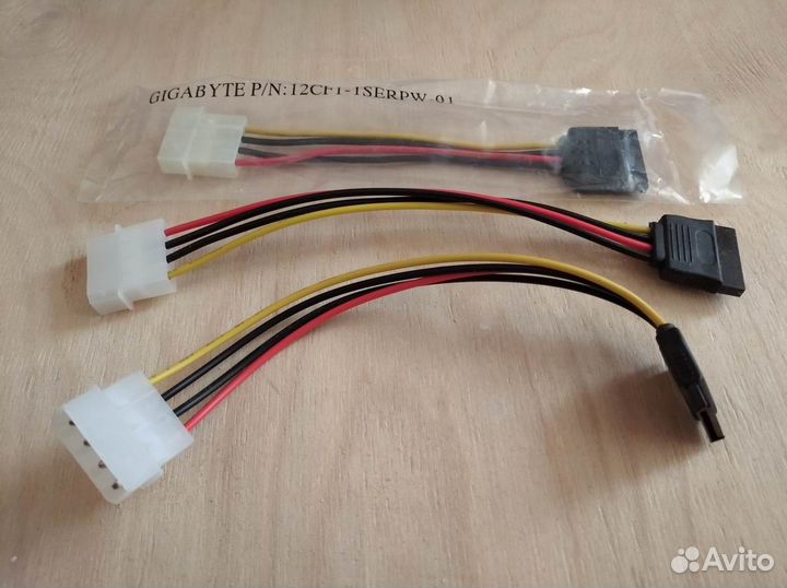 Разветвитель для блока питания Molex - SATA