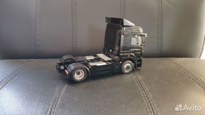 Камаз 5490 черный